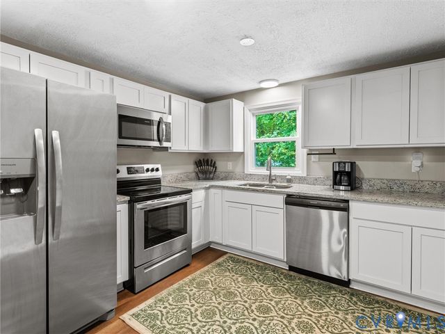 11640 River Rd, Chesterfield, VA 23838