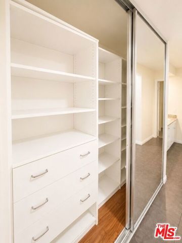 5009 Woodman Avenue 202, Los Angeles, CA 91423