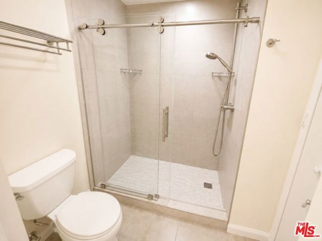 5009 Woodman Avenue 202, Los Angeles, CA 91423