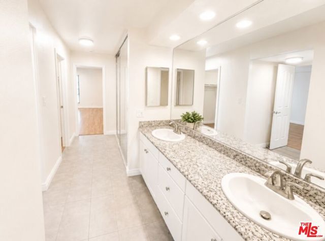 5009 Woodman Avenue 202, Los Angeles, CA 91423