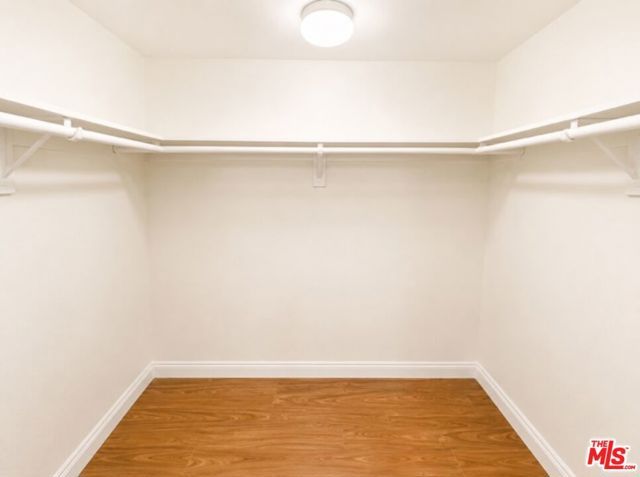 5009 Woodman Avenue 202, Los Angeles, CA 91423