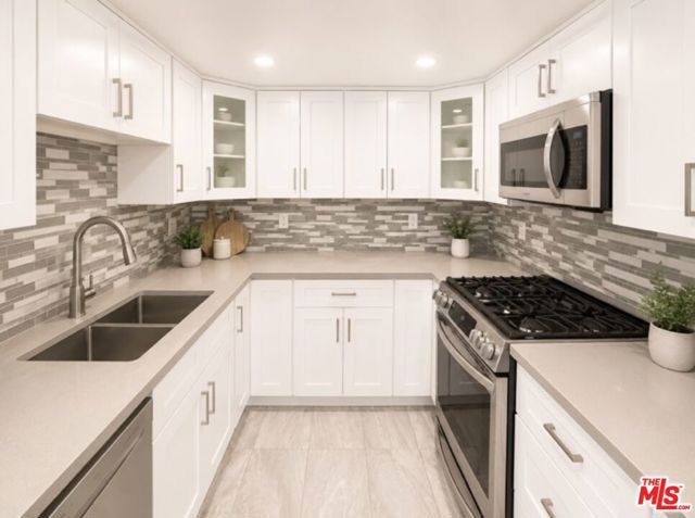 5009 Woodman Avenue 202, Los Angeles, CA 91423