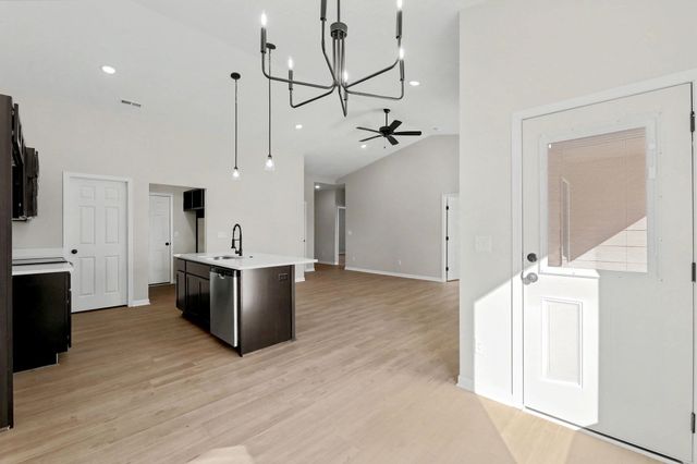 9155 E Chris, Bel Aire, KS 67226