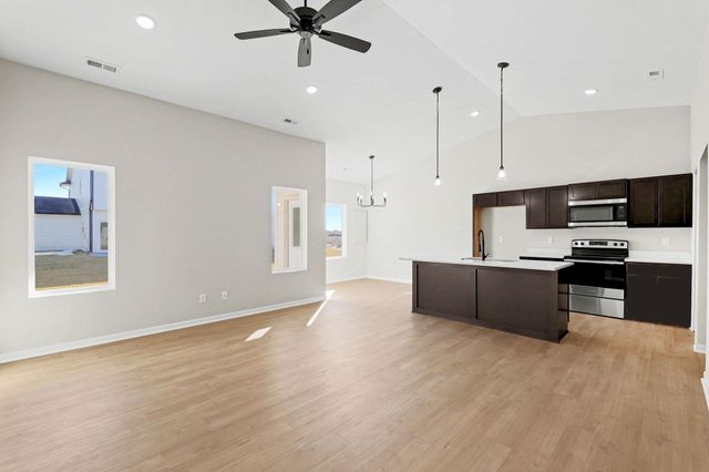 9155 E Chris, Bel Aire, KS 67226