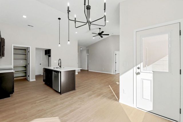 9155 E Chris, Bel Aire, KS 67226
