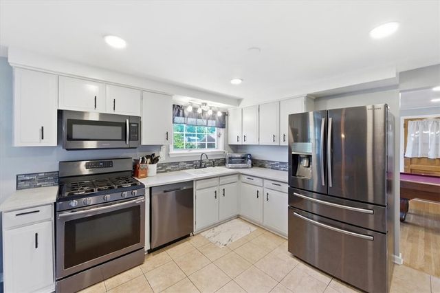 230 Main Blvd, Ross Twp, PA 15237