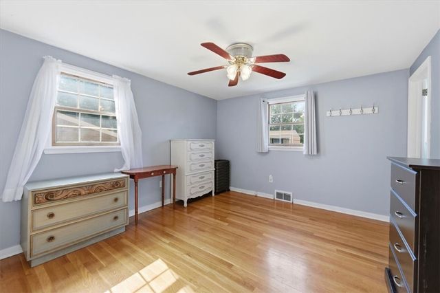 230 Main Blvd, Ross Twp, PA 15237