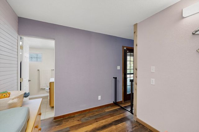 438 Jay Kelley Lane, Sunset, TX 76270