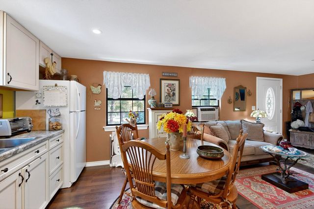 438 Jay Kelley Lane, Sunset, TX 76270