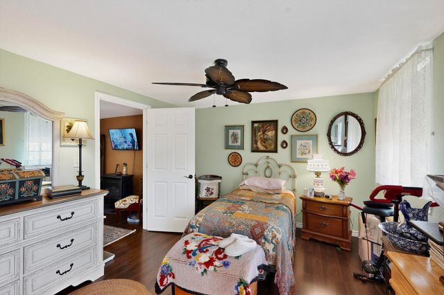 438 Jay Kelley Lane, Sunset, TX 76270