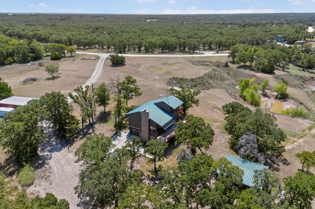 438 Jay Kelley Lane, Sunset, TX 76270