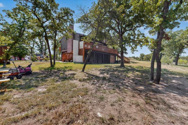 438 Jay Kelley Lane, Sunset, TX 76270