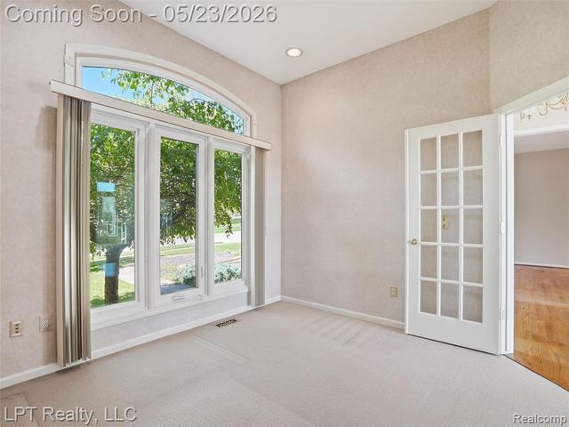 860 Troon, Highland, MI 48357