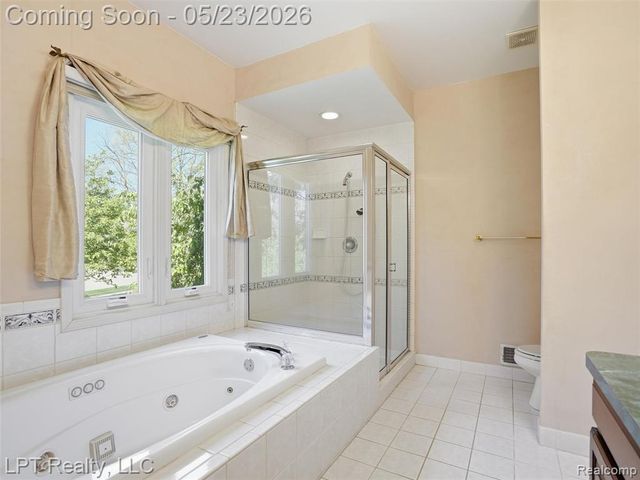 860 Troon, Highland, MI 48357