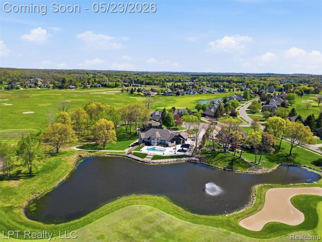 860 Troon, Highland, MI 48357