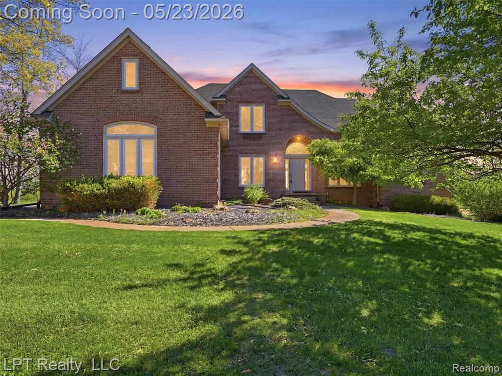 860 Troon, Highland, MI 48357