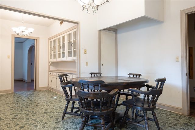 408 W 5th St, Alice, TX 78332