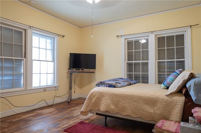 408 W 5th St, Alice, TX 78332