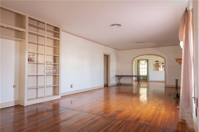 408 W 5th St, Alice, TX 78332