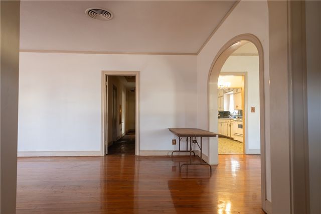 408 W 5th St, Alice, TX 78332