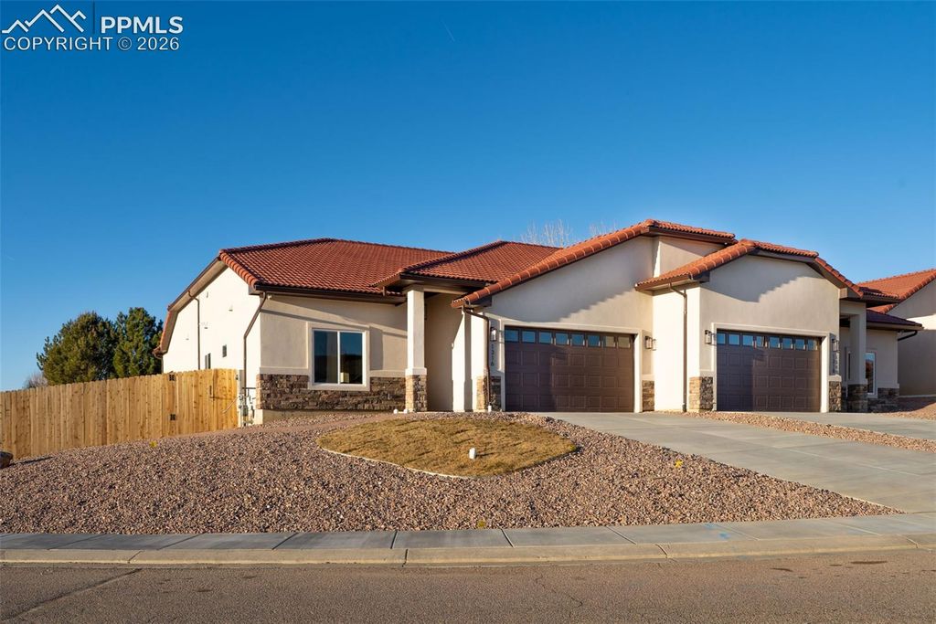 1316 Tierra Berienda NA, Pueblo, CO 81008 — photo 2