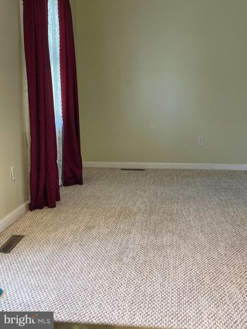 175 BLACKWELL RD, Colonial Beach, VA 22443