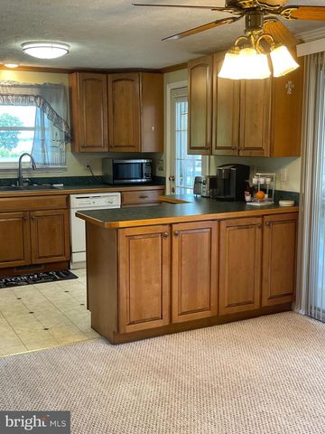 175 BLACKWELL RD, Colonial Beach, VA 22443