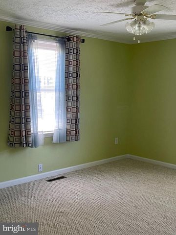 175 BLACKWELL RD, Colonial Beach, VA 22443
