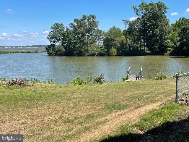 175 BLACKWELL RD, Colonial Beach, VA 22443
