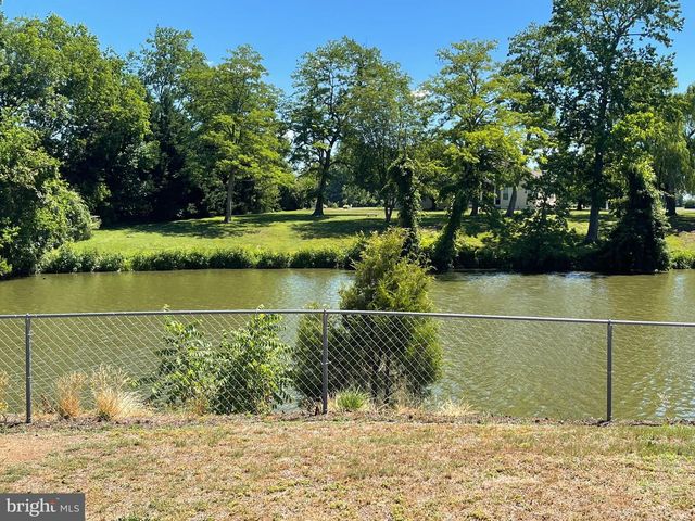 175 BLACKWELL RD, Colonial Beach, VA 22443
