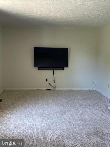 175 BLACKWELL RD, Colonial Beach, VA 22443
