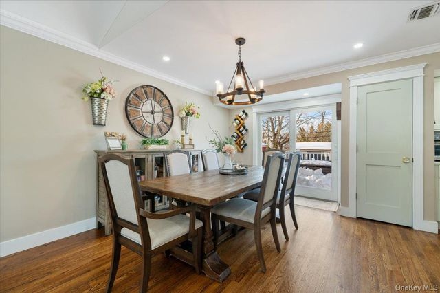 46 Lincoln Street, Farmingdale, NY 11735