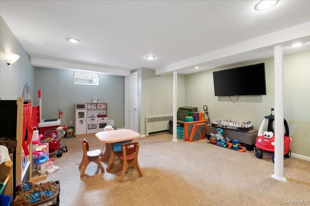 46 Lincoln Street, Farmingdale, NY 11735