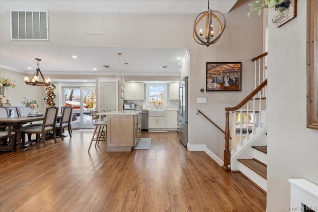 46 Lincoln Street, Farmingdale, NY 11735