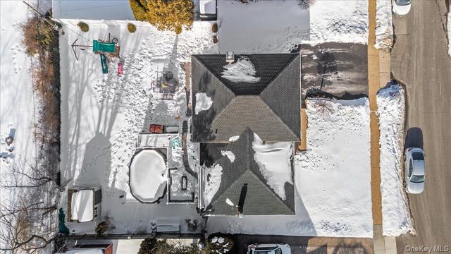 46 Lincoln Street, Farmingdale, NY 11735