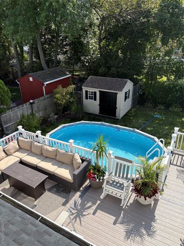 46 Lincoln Street, Farmingdale, NY 11735