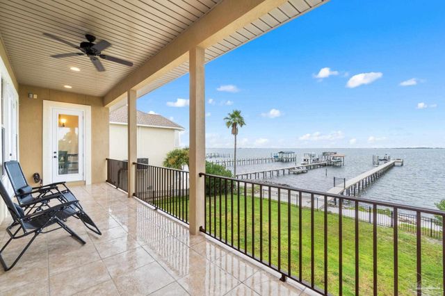 1921 Costa Verde Ct, Navarre, FL 32566