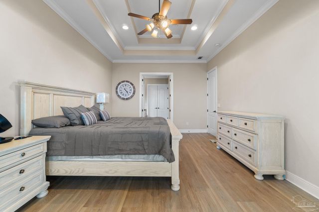 1921 Costa Verde Ct, Navarre, FL 32566