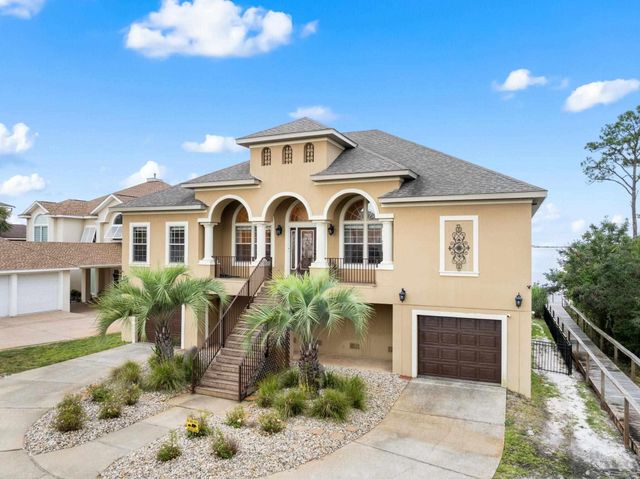 1921 Costa Verde Ct, Navarre, FL 32566