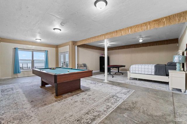 1921 Costa Verde Ct, Navarre, FL 32566