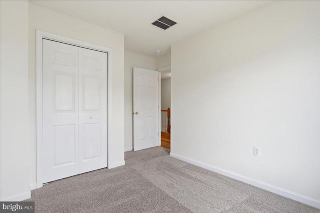 32 MABEL LN, Martinsburg, WV 25404