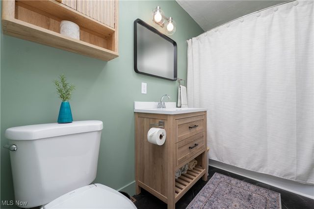 6350 Highton Street SW, Navarre, OH 44662