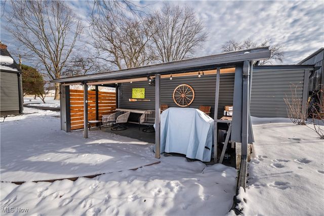 6350 Highton Street SW, Navarre, OH 44662