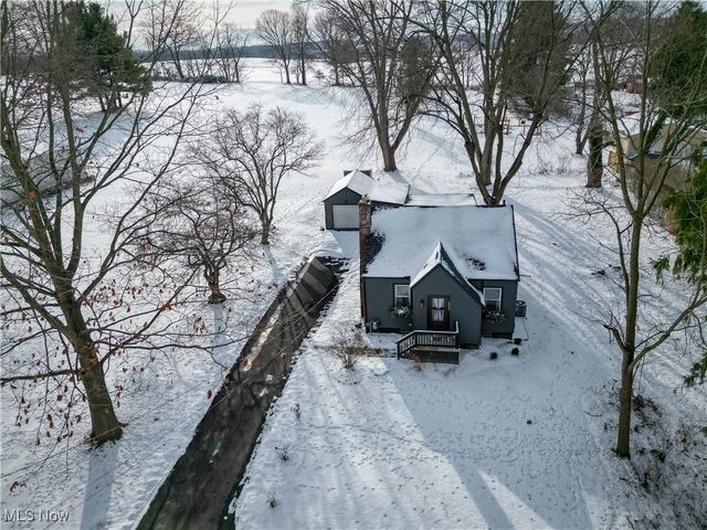 6350 Highton Street SW, Navarre, OH 44662