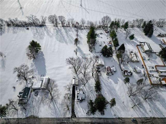 6350 Highton Street SW, Navarre, OH 44662