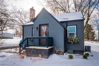 6350 Highton Street SW, Navarre, OH 44662