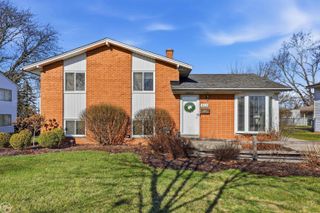 34215 Zimmer Drive, Sterling Heights, MI 48310