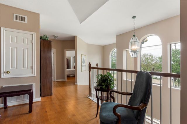 457 Mariners Drive, Kemah, TX 77565