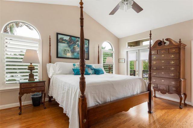 457 Mariners Drive, Kemah, TX 77565