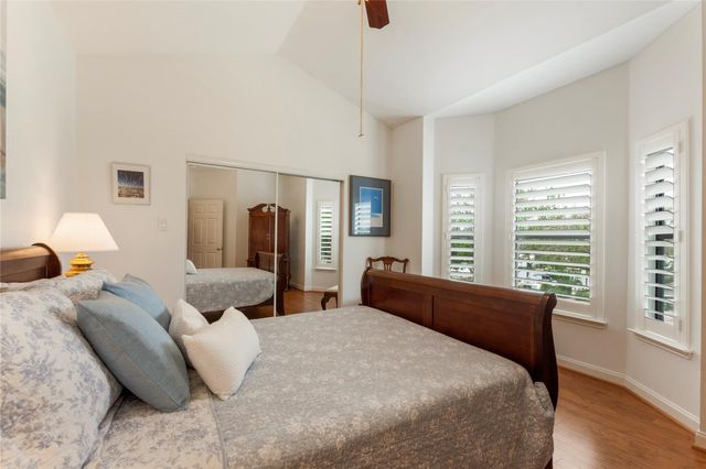 457 Mariners Drive, Kemah, TX 77565